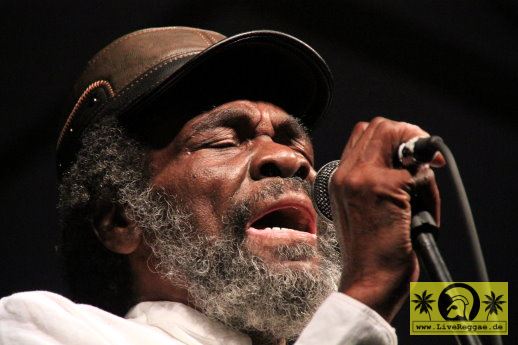 The Melodians (Jam) with The Magic Touch 20. This Is Ska Festival - Wasserburg, Rosslau 25. Juni 2016 (2).JPG